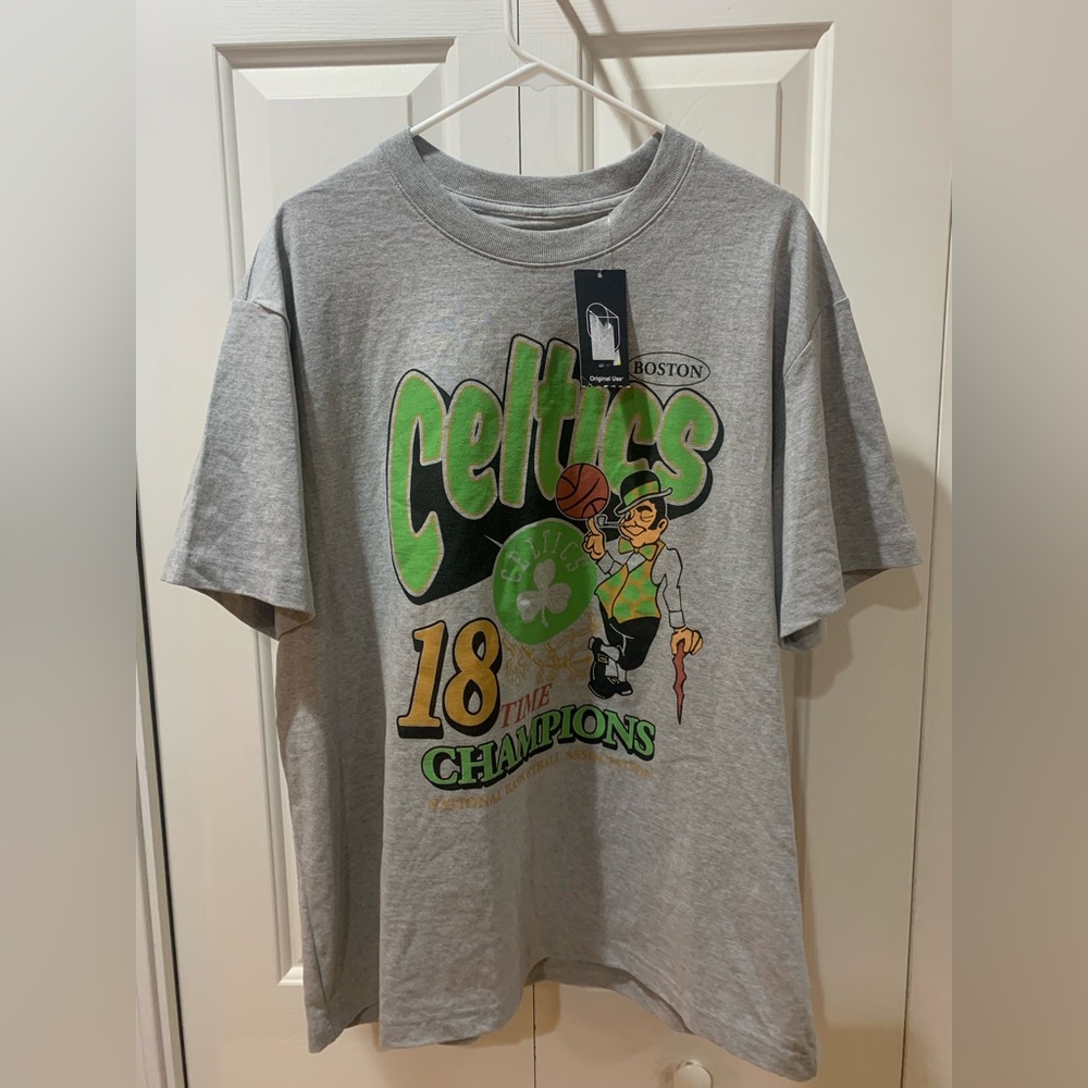 Men’s Boston Celtics NBA t-shirt size Large